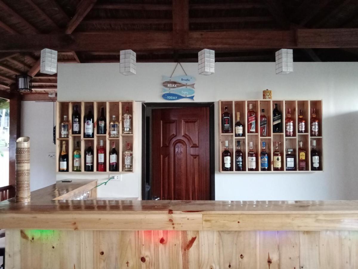 Puffer Isle Resort Dingalan Esterno foto