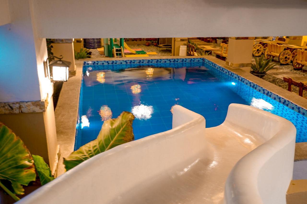 Puffer Isle Resort Dingalan Esterno foto
